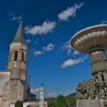 Place de l'église à Dourgne